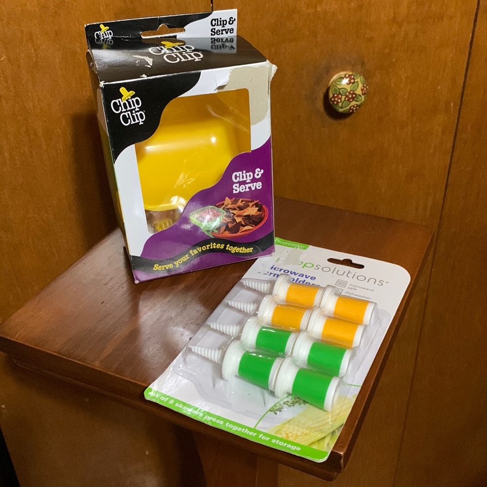 Prep Solutions & Chip Clip- 8 Microwave Safe Corn 🌽 Holders & 1 Clip & Serve.